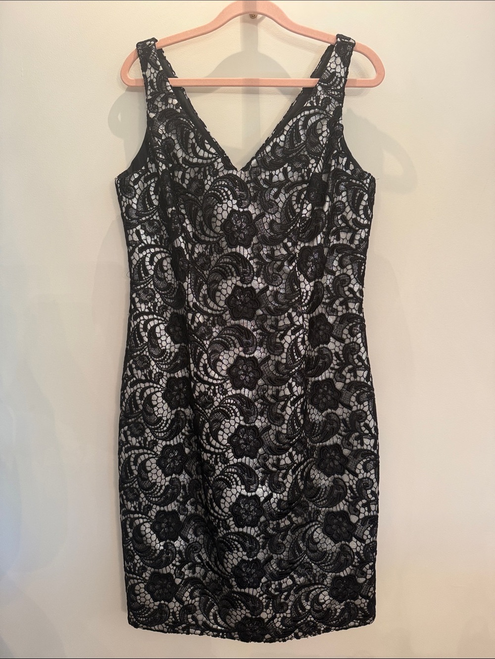 Carmen Marc Valvo Black Lace V-Neck Midi Sheath Dress